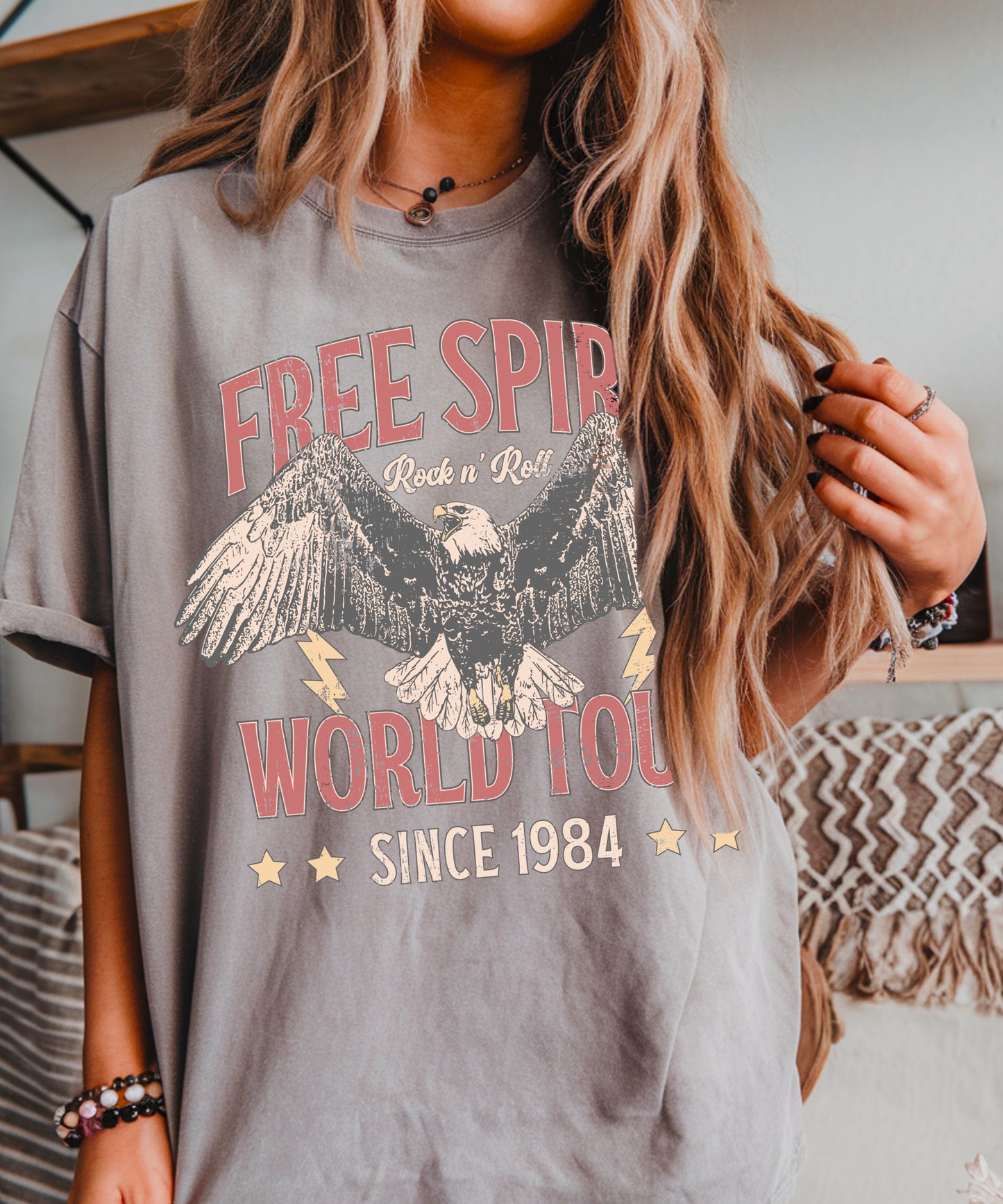 Free spirit world tour gray comfort colors tee