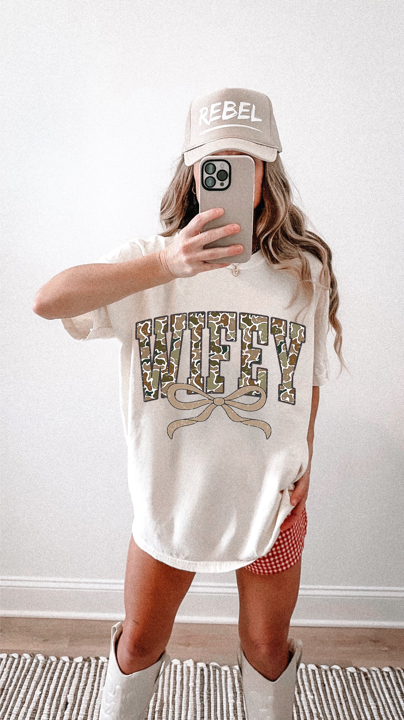 Distressed camo wifey ivory comfort colors tee